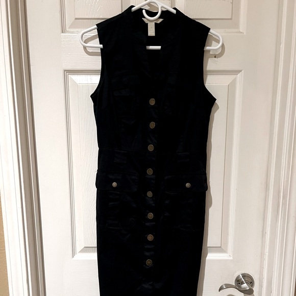 Banana Republic Dresses & Skirts - Banana Republic sleeveless black cargo shift dress size 2
